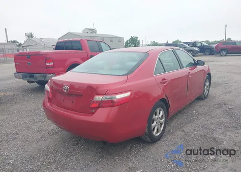 2007 Toyota Camry Le z USA, uszkodzony, nr VIN 4T1BE46K77U189934